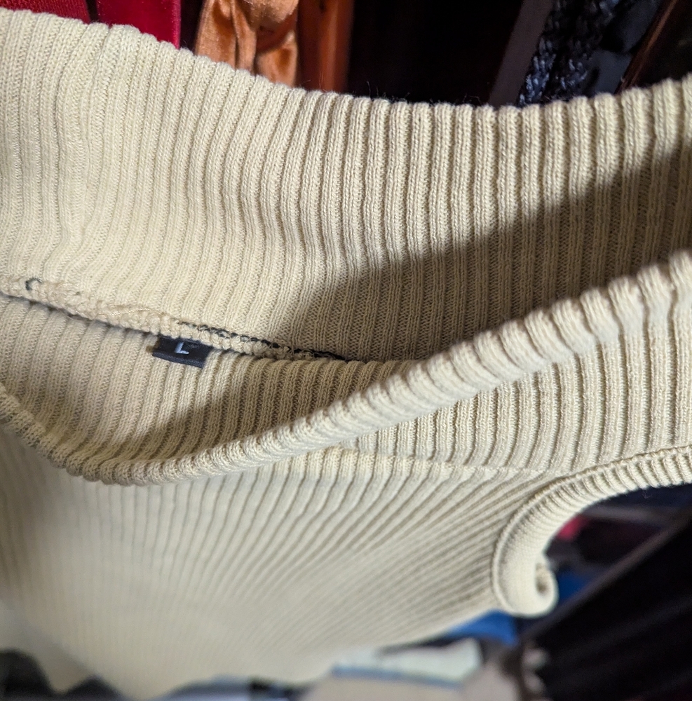 Sweaters Trade (Reserved) - Picture 3 of 4
